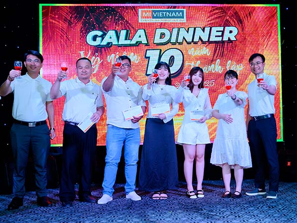 Mi Việt Nam Gala Dinner 2025