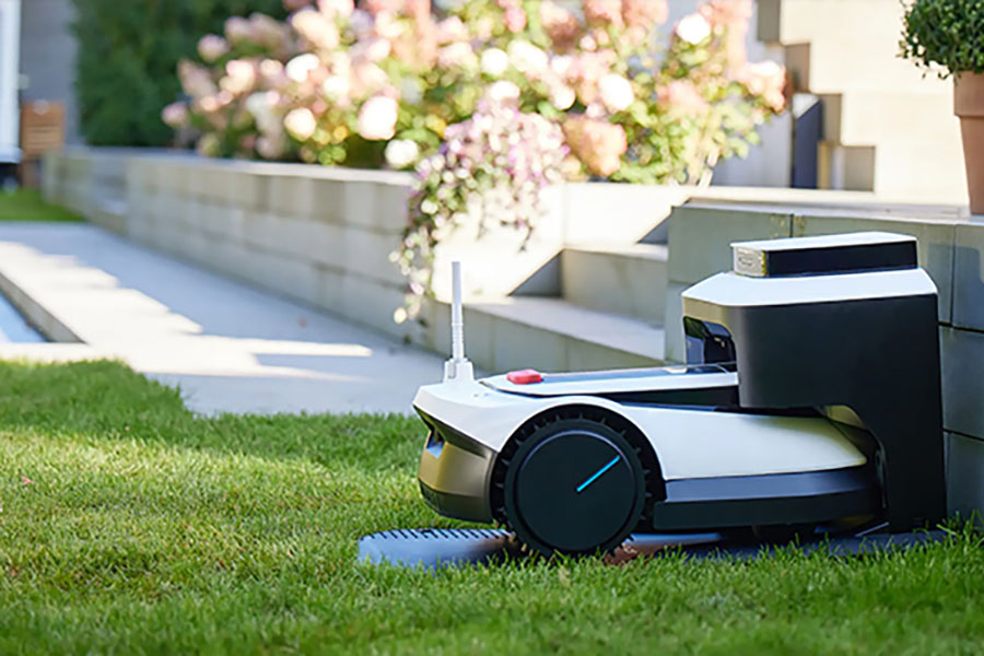 Robot cắt cỏ Ecovacs Goat