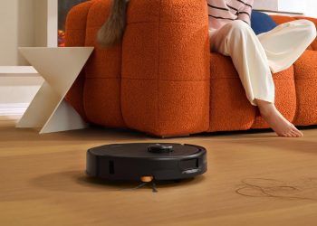 Robot hút bụi Roborock nào dễ sử dụng cho người lớn tuổi